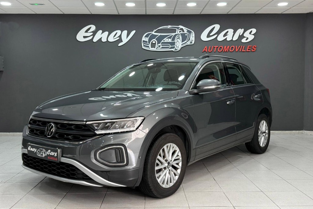 -- VOLKSWAGEN T-ROC 1.0 TSI 110CV LIFE -- DESDE 256€ AL MES